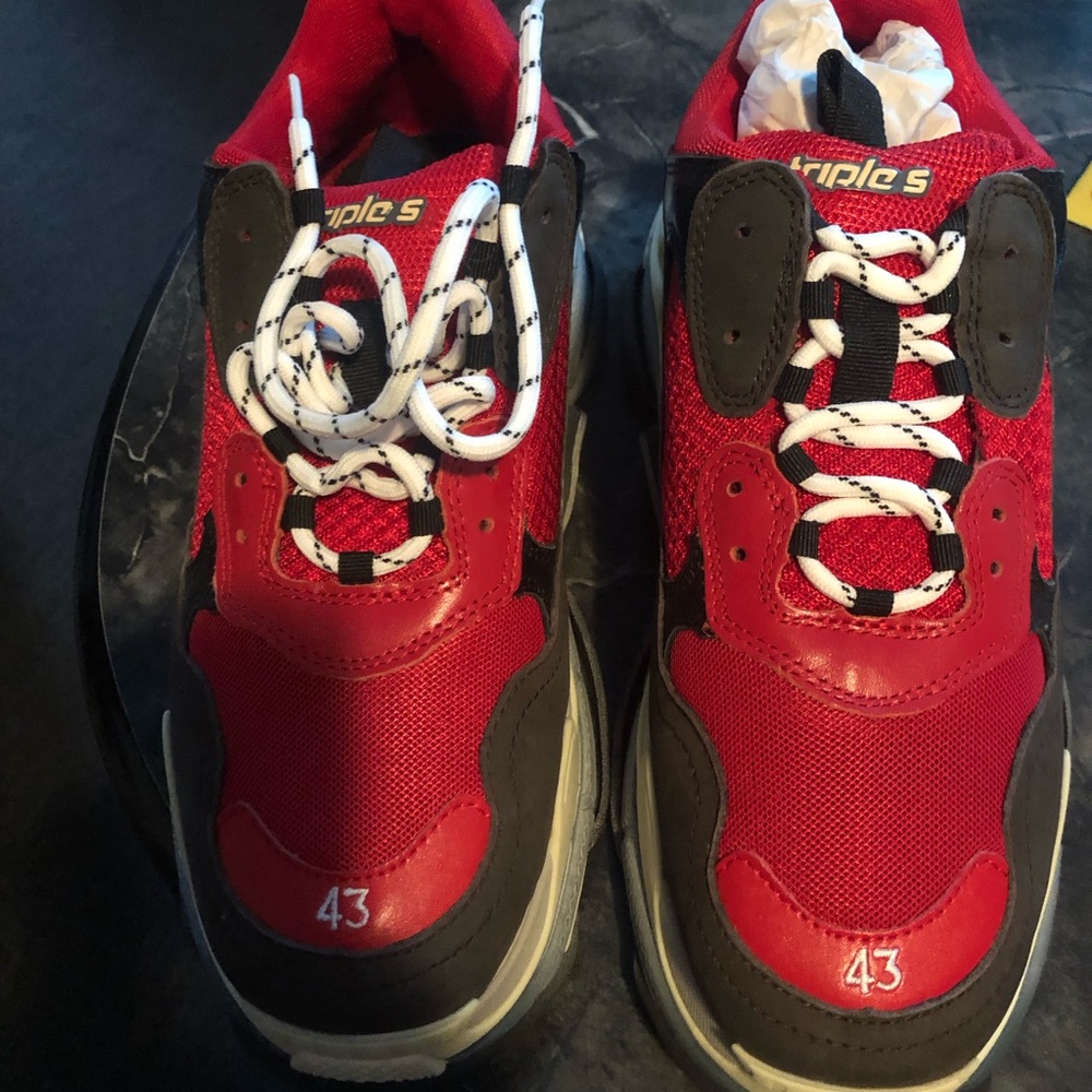 Men sneakers size 10 - Picture 5 of 5